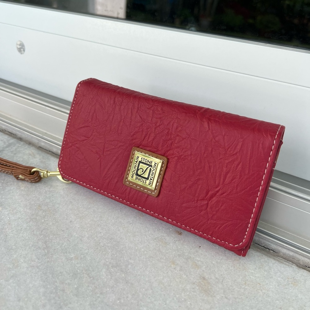 NWOT Stone Mountain Leather Wallet, OS, Red/Brown
